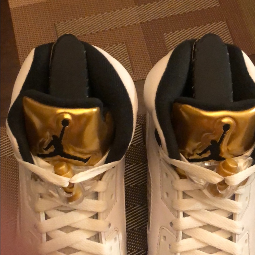 Jordan 5s - Picture 3 of 5